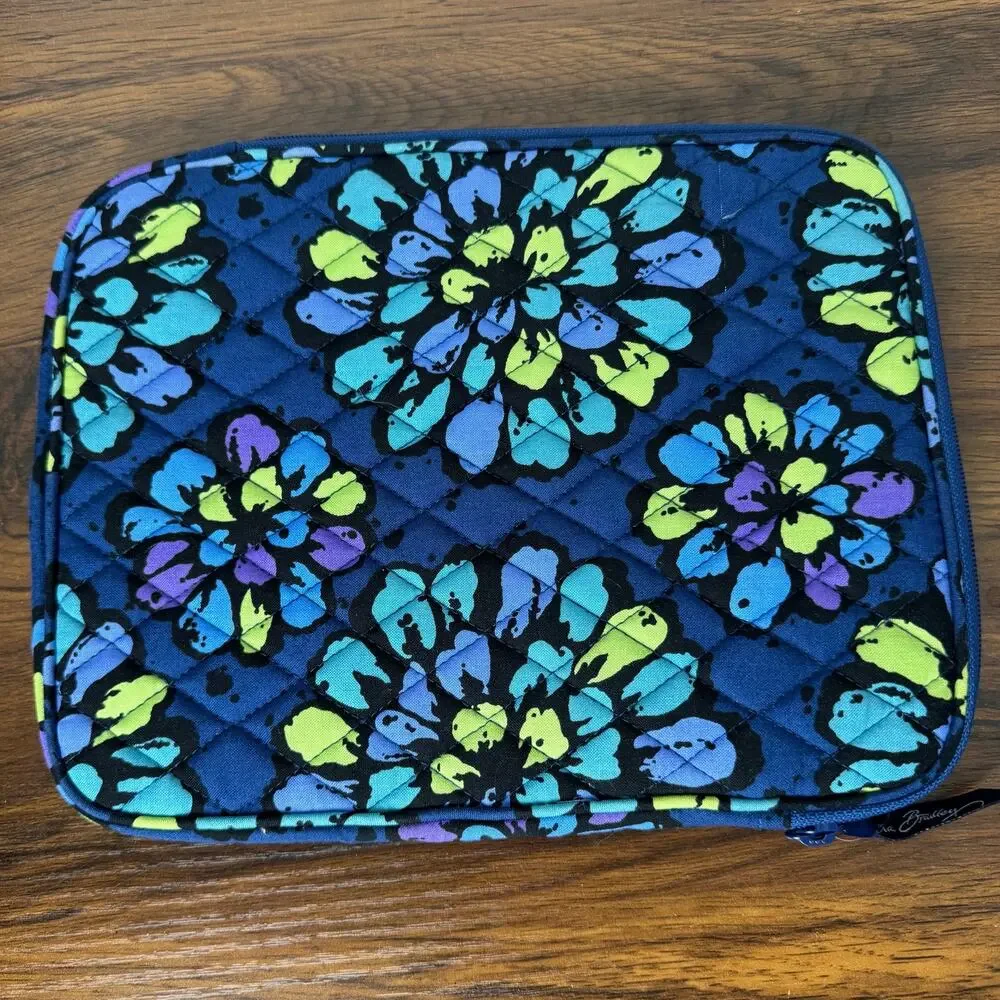 Vera Bradley Tablet/ iPad/ E Reader Sleeve Indigo Pop Padded With Zipper